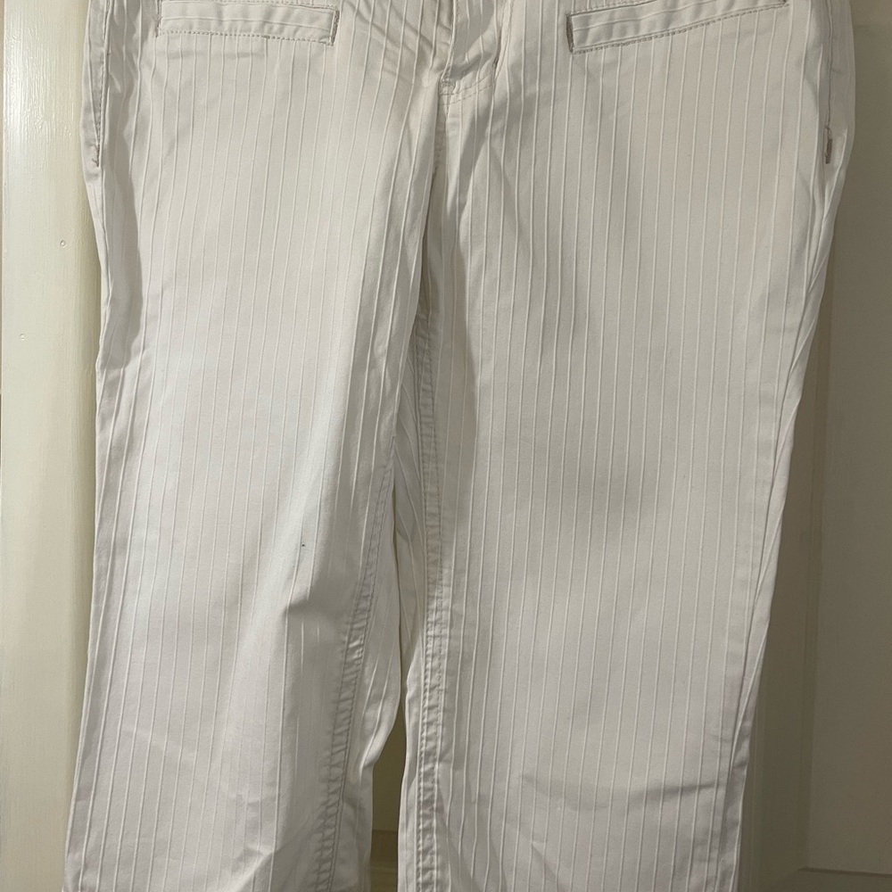 UNIONBAY White Capri Pants